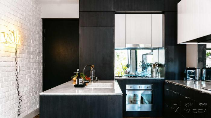 木質現(xiàn)代休閑椅