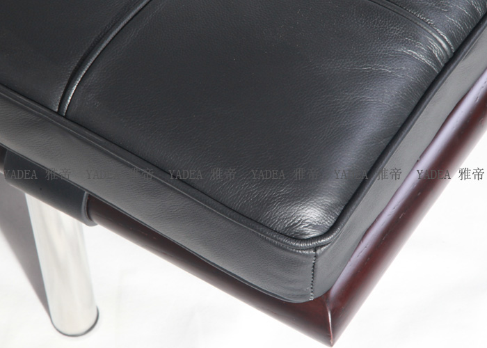 巴塞羅那床（Barcelona bed）