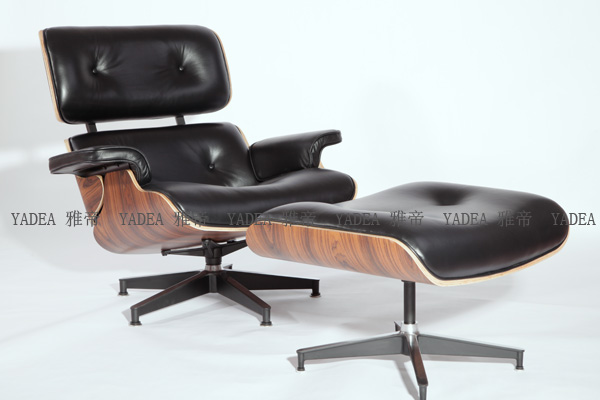 酸枝木貼皮的伊姆斯休閑椅（Palisander Eames Lounge Chair）