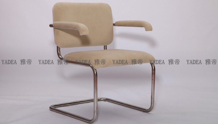 時尚沙發(fā)凳子：Cesca Chair