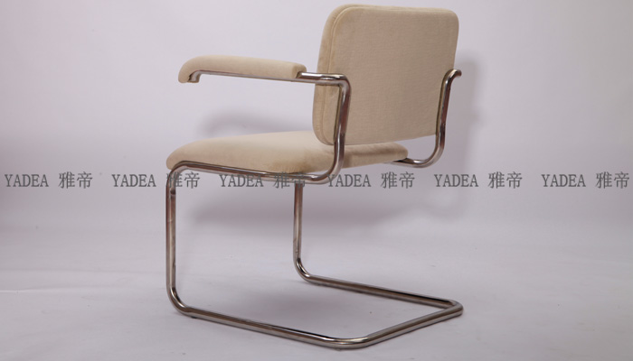 時尚沙發(fā)凳子：Cesca Chair