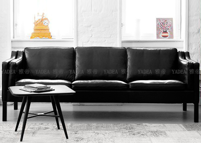 現(xiàn)代北歐三人位真皮沙發(fā)