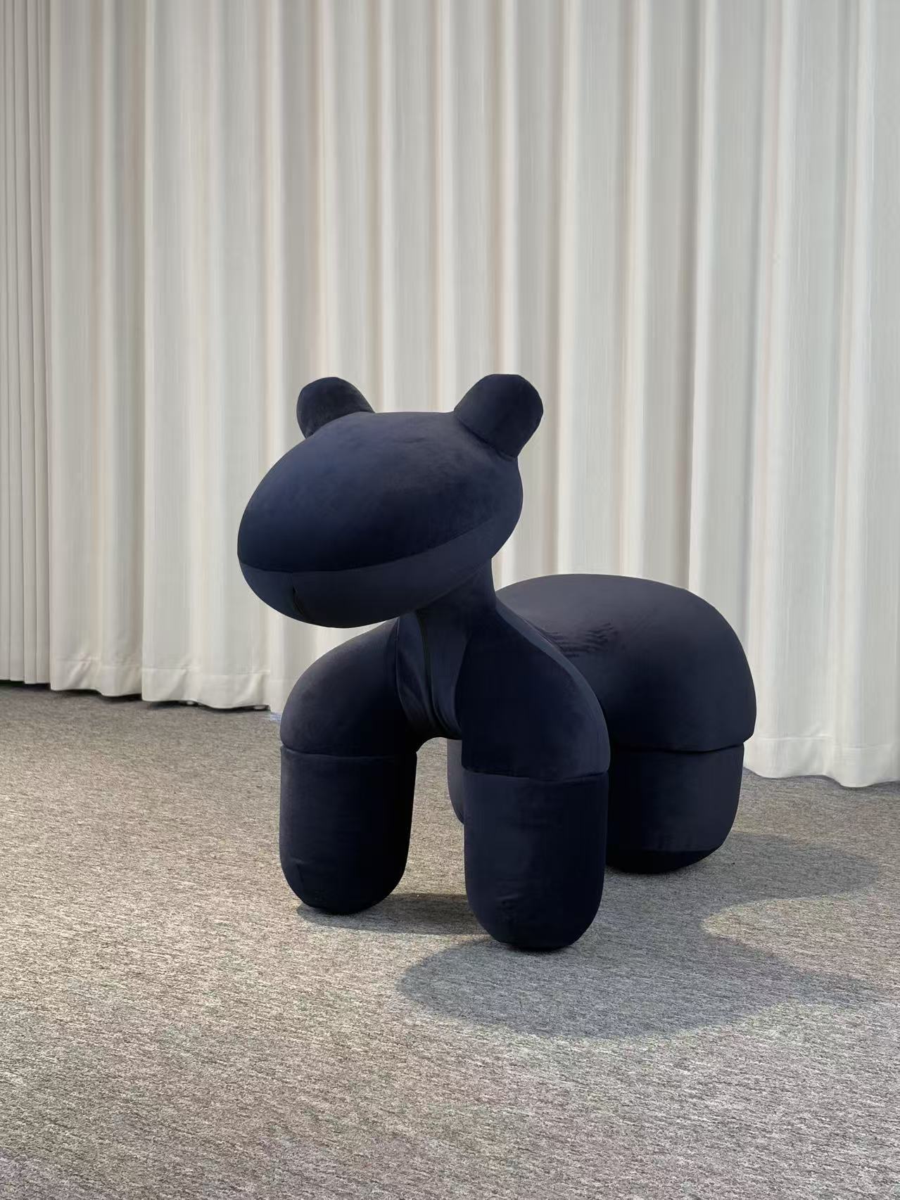 小馬椅（Pony Chair）