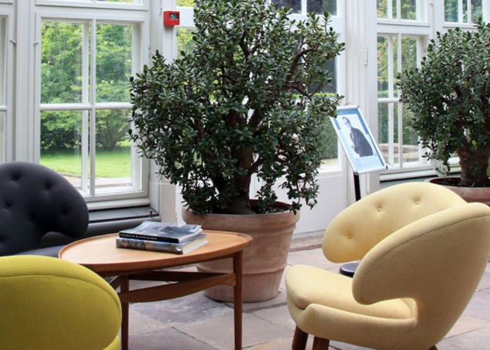 鵜鶘椅(Pelican Chair)