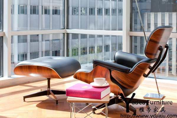 伊姆斯休閑椅(Eames Lounge Chair)