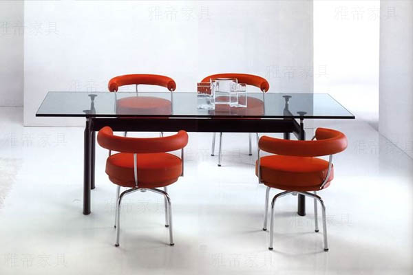 LC6玻璃桌(Glass Dining Table LC6) LC6玻璃桌(Glass Dining Table LC6)