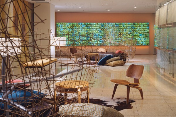 伊姆斯曲木休閑椅子(Eames Molded Plywood Lounge Chair) 伊姆斯曲木休閑椅子(Eames Molded Plywood Lounge Chair)