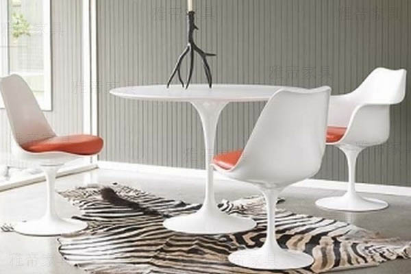 郁金香椅子(Tulip Side Chair) 郁金香椅子(Tulip Side Chair)