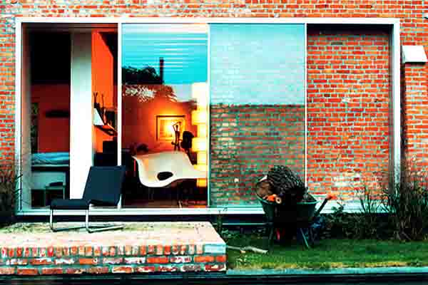 貝殼貴妃椅（Eames La Chaise）