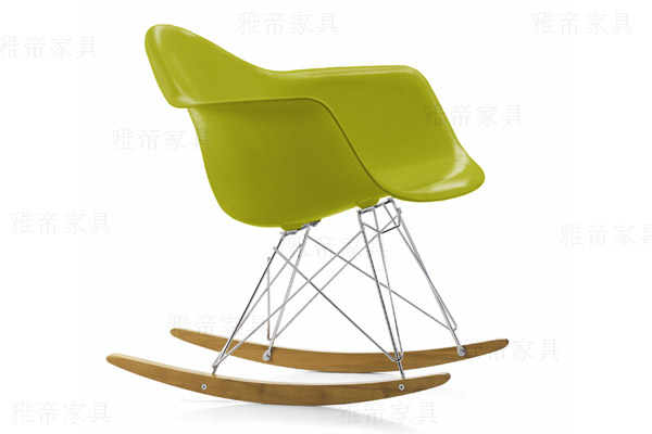 伊姆斯搖椅（Eames rock Chair）