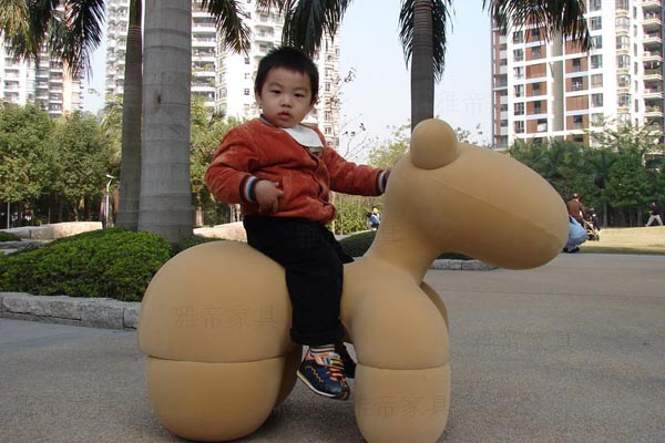 小馬椅(Pony Chair)