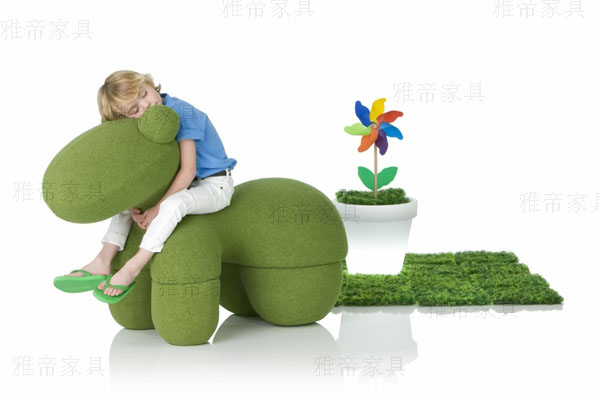 小馬椅(Pony Chair)