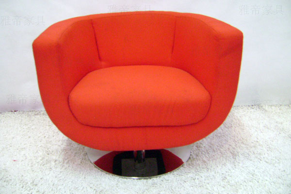 杰弗里佰妮斯郁金香椅子(Jeffrey Bernett Tulip Armchair) 杰弗里佰妮斯郁金香椅子(Jeffrey Bernett Tulip Armchair)