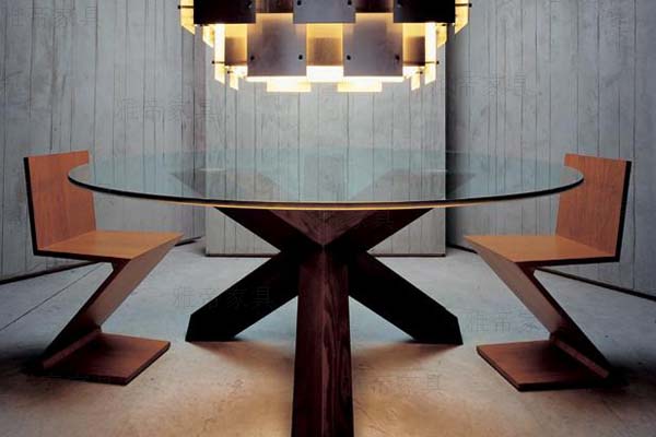 Z字形休閑椅子(Zig Zag Chair) Z字形休閑椅子(Zig Zag Chair)