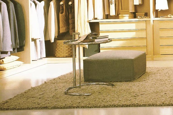 愛(ài)琳.格蕾茶幾(Eileen Gray End Table)