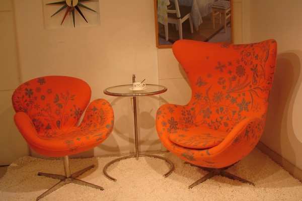 愛(ài)琳.格蕾茶幾(Eileen Gray End Table)