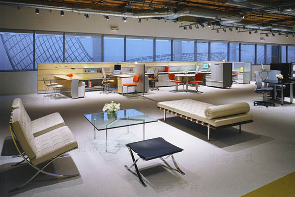 巴塞羅那床（Barcelona bed）