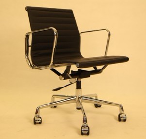 深圳辦公家具廠分享使用辦公椅的注意事項(xiàng)